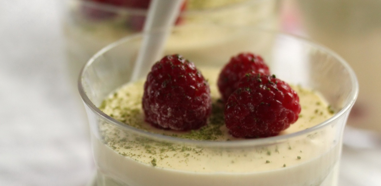 Mousse Matcha chocolat blanc et framboises